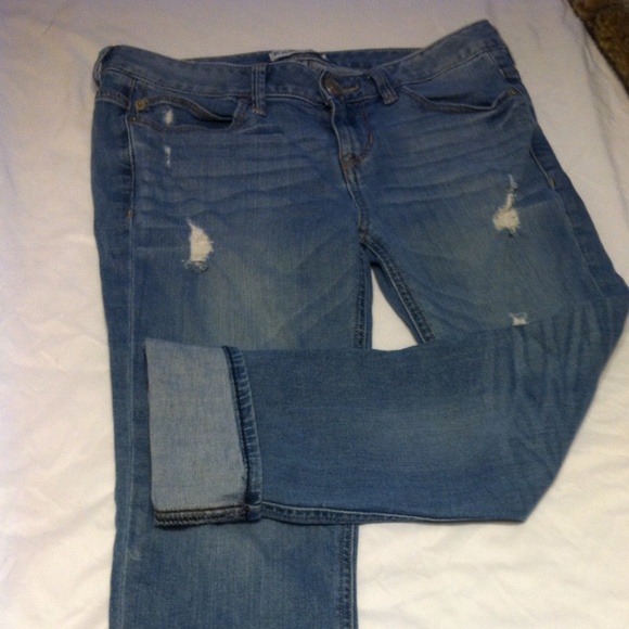 EXPRESS RIPPED CUT OFF JEANS - Picture 2 of 3