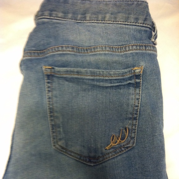 EXPRESS RIPPED CUT OFF JEANS - Picture 3 of 3