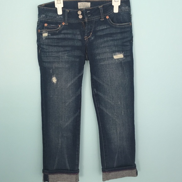 🔴SOLD🔴 Aeropostale Distressed Capris - Picture 1 of 2