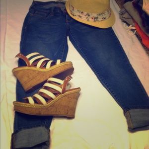 BOYFRIEND JEANS- LIKE NEW