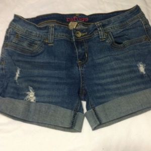DENIM SHORTS