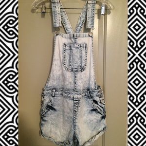Wallflower acid wash short overalls
