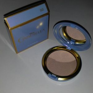 BNIB MAC Cinderella Mystery Princess Beauty Powder