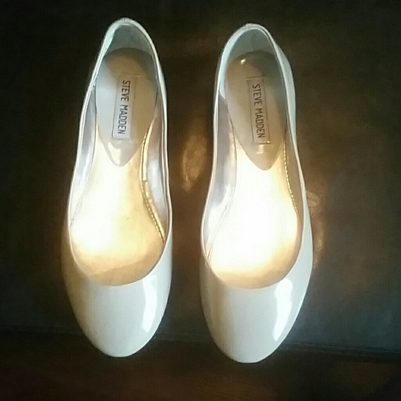 Nude Steve Madden flats