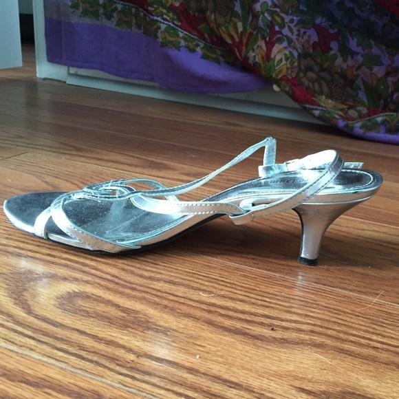 kitten heels - Picture 2 of 4