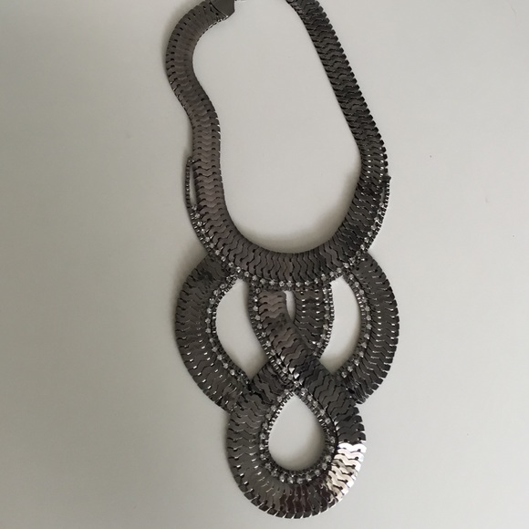 Rocking Metallic Necklace! NEW - Picture 4 of 4