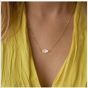 🌸 1 left! 🌸 Women's  hamsa necklace