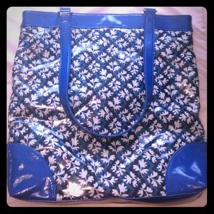 Vera Bradley, Frill tote