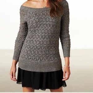 (American Eagle) Sweater & Ruffle Dress. 🎀