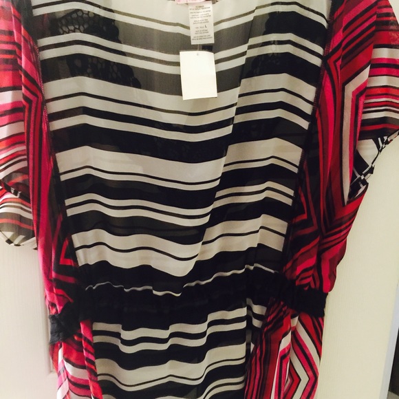 Sheer tunic - Picture 2 of 2