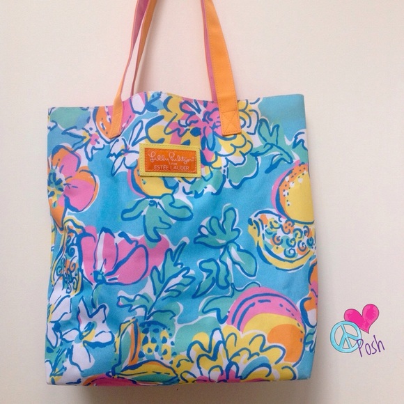Lilly Pulitzer Handbags - 🌸🌸 Lilly Pulitzer for Estée Lauder Tote Bag 🌸🌸
