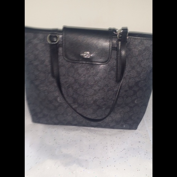 Coach shoulder bag