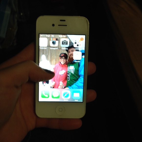 Sold to a family member - Picture 4 of 4