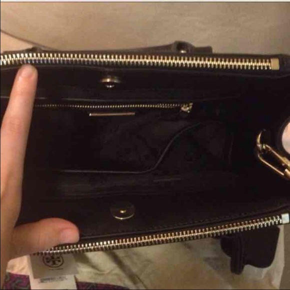 💕SOLD💕 Tory Burch Mini Robinson Tote - Picture 2 of 4