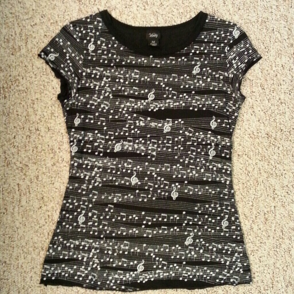 Music note tee shirt from Vanity, women's meduim.