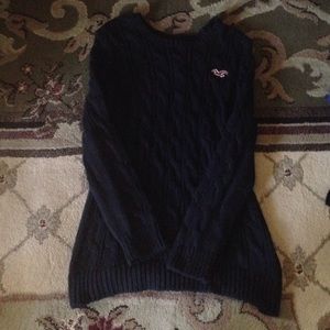 Long sleeved hollister sweater