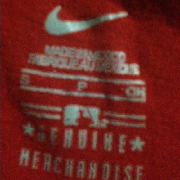 Cincinnati Reds top! - Picture 2 of 2