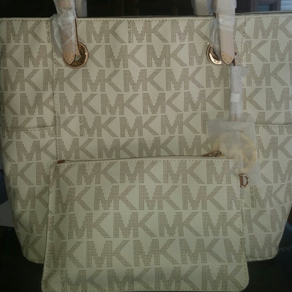 Vanilla MK signature tote
