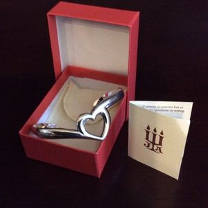 EEUC- James Avery Heart Cuff Bracelet