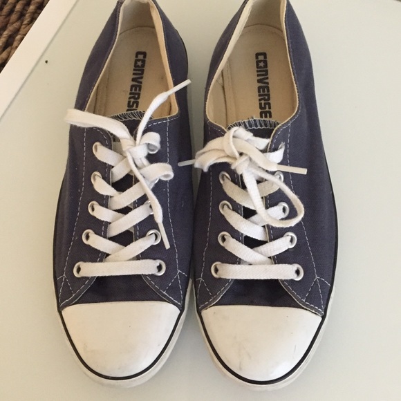 Converse blue