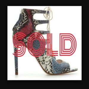 Zara Snakeskin lace up booties Sz 8