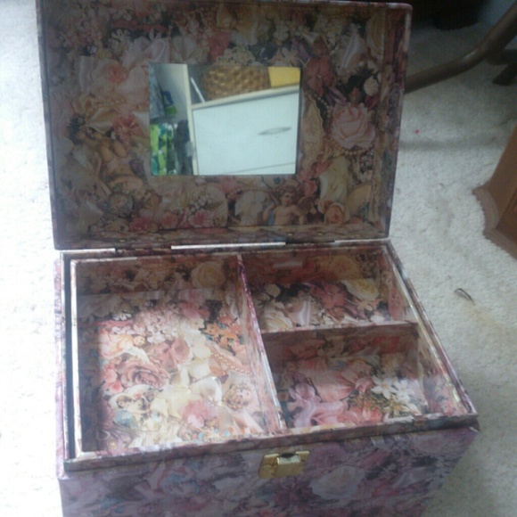 Make up box
