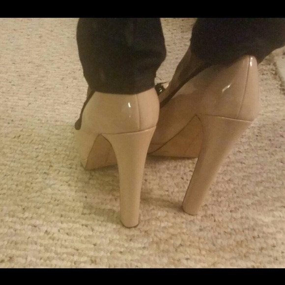 Sexy Designer Vince Camuto Shoes, New Sz 9B - Picture 3 of 3