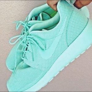 Tiff blue roshes