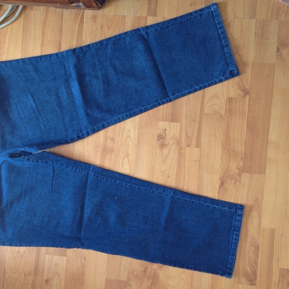 Women's Jeans - Picture 3 of 4
