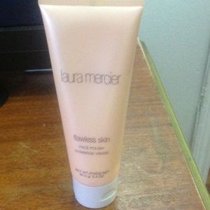 🔥🔥LAURA MERCIER FACE POLISH🔥🔥 price is final