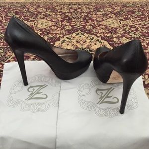 ZiGiny pumps