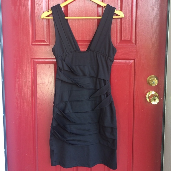 Simple LBD! - Picture 4 of 4