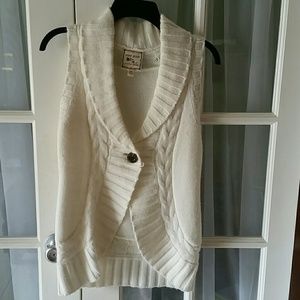 Ivory Knitted vest