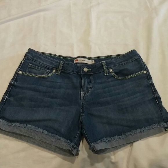 Size17 Levi's Midi Shorts