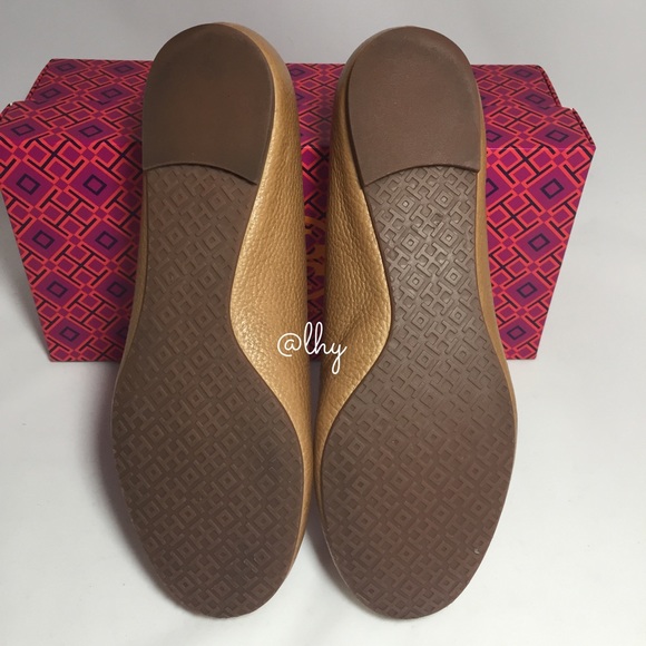 ❌SOLD❌TORY BURCH REVA FLATS – ROYAL TAN - Picture 2 of 4
