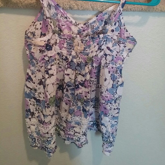 Top - Picture 2 of 3