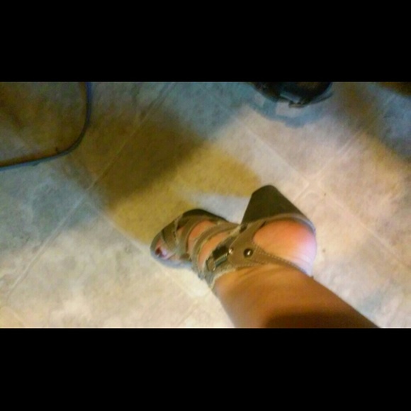 Not Rated gladiator - Picture 2 of 4