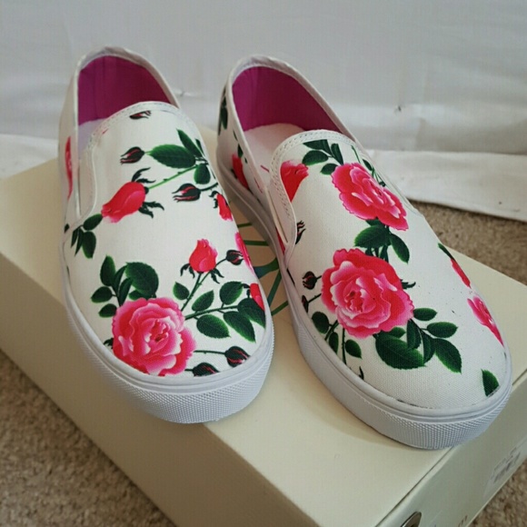 YRU Chill Floral slip on sneakers