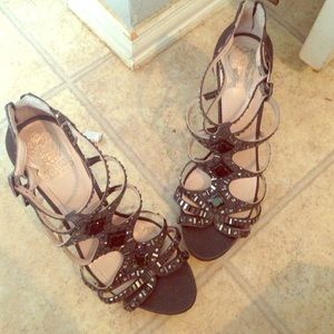 Vince Camuto gun metal gray heels