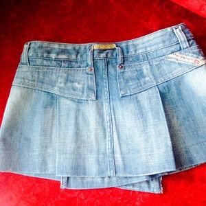 Sassy  Diesel skirt for the classic but sexy gal!