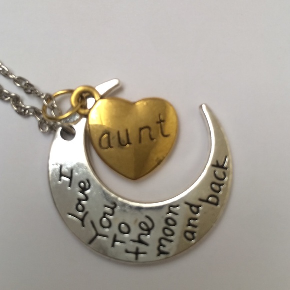 "I love you to the moon and back, aunt" - Picture 4 of 4