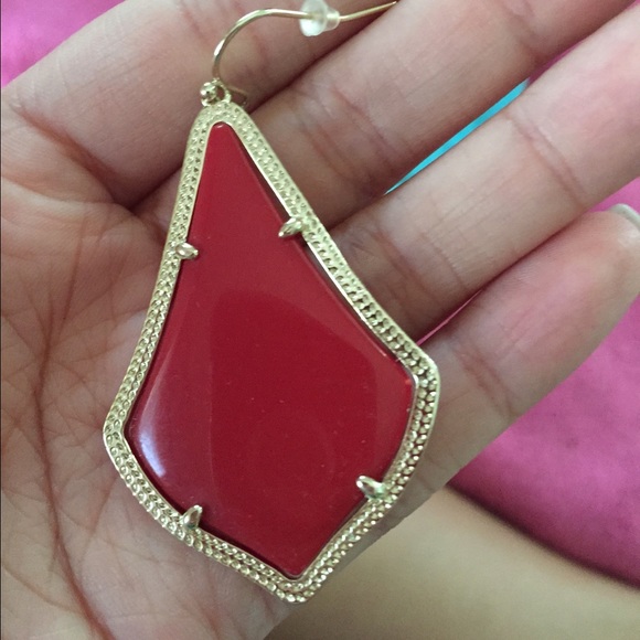 Kendra Scott earrings!