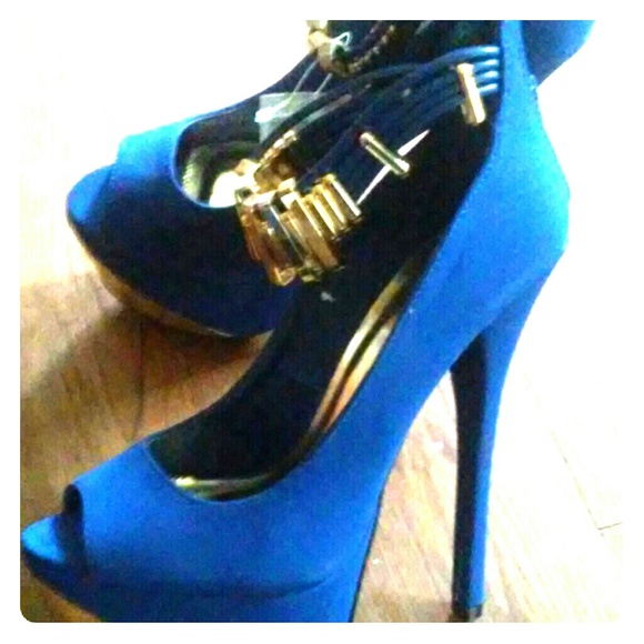 Gorgeous blue and gold heels! - Picture 1 of 4