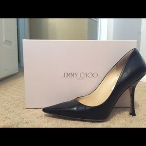 These shoes no longer fit me.