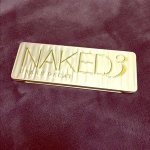 **RESERVED** URBAN DECAY NAKED 3 EYESHADOW PALETTE