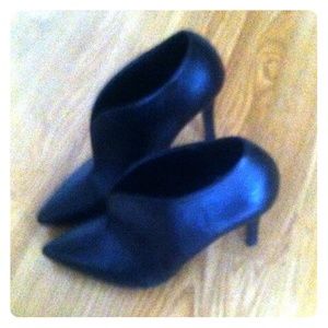 👠 Levity Booties ~