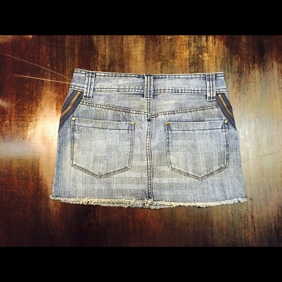 DKNY Denim Skirt - Picture 2 of 3