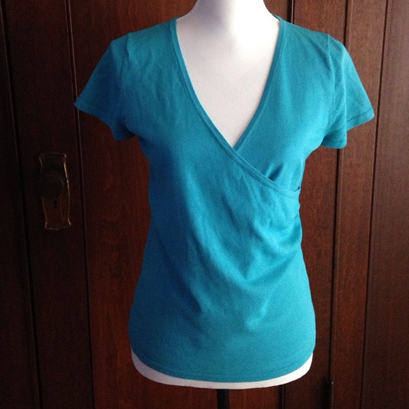 Tops - Final SALE ❤️ Turquoise wrap top