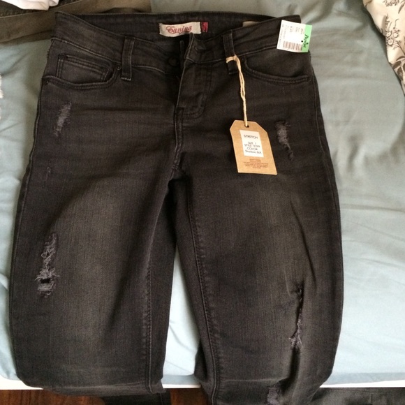 Black slightly ripped jeans!