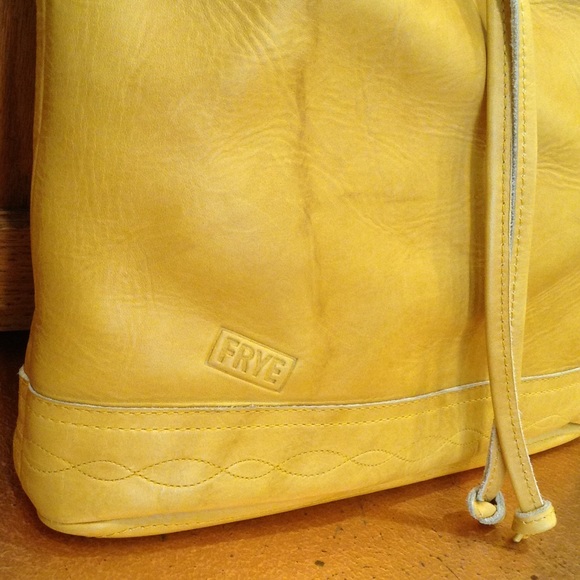 FRYE CAMPUS VINTAGE  BAG✨SOLD✨ - Picture 3 of 4